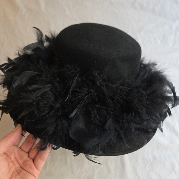 Betmar New York Vintage Black Wool Feather Trim Wide Brim Hat - Picture 1 of 10